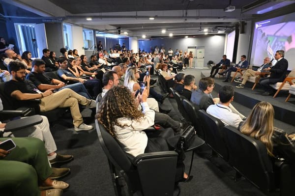 Geni Chat participa de painel do Connected Smart Cities 2026 e amplia presença na Baixada Santista